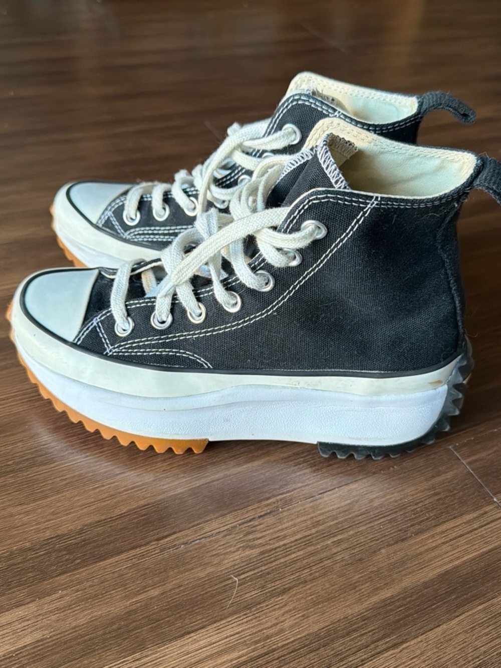 Converse Run Star Hike Platform Sneaker - Black / White